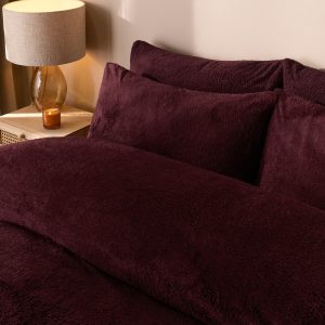 Teddy Fleece Pillowcases - Burgundy